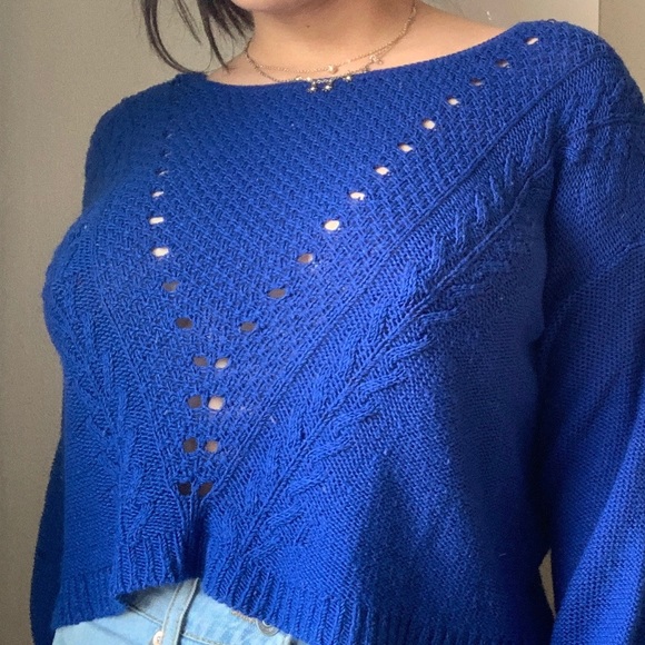 Charlotte Russe Tops - Cropped sweater